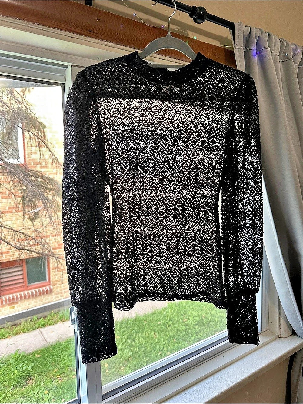 ARDENE Long Sleeve Open Knit Top in Black Size Small Like New